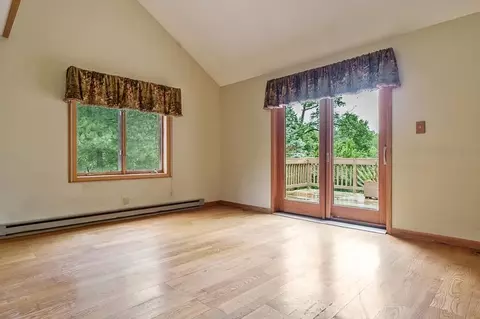 Living - 8351 Snaresbrook Rd, Roscoe, IL 61073 photo 9 of 12