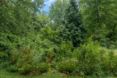 Exterior - 8351 Snaresbrook Rd, Roscoe, IL 61073 photo 6 of 13