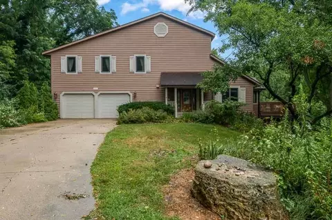 Exterior - 8351 Snaresbrook Rd, Roscoe, IL 61073 photo 11 of 13