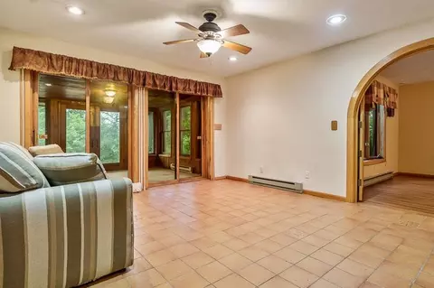 Living - 8351 Snaresbrook Rd, Roscoe, IL 61073 photo 4 of 12