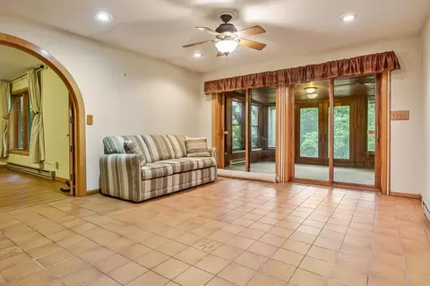 Living - 8351 Snaresbrook Rd, Roscoe, IL 61073 photo 3 of 12