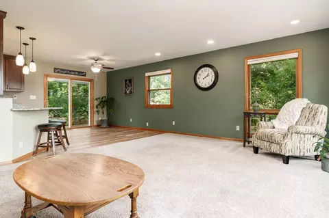 12451 Chuckanut Dr, Roscoe, IL 61073 photo 7