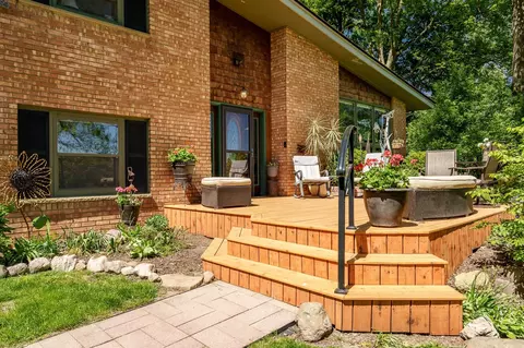 12451 Chuckanut Dr, Roscoe, IL 61073 photo 3