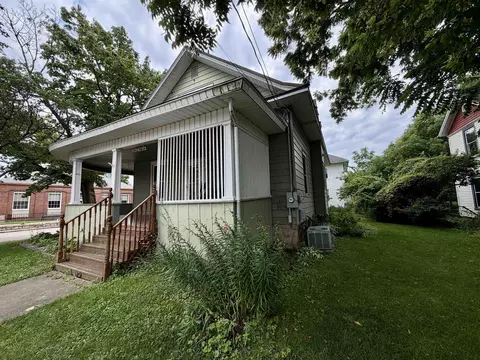Exterior - 109 E Rapp St, Mount Carroll, IL 61053 photo 4 of 7