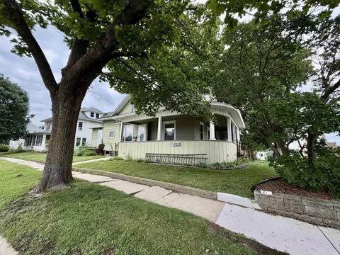 Exterior - 109 E Rapp St, Mount Carroll, IL 61053 photo 6 of 7