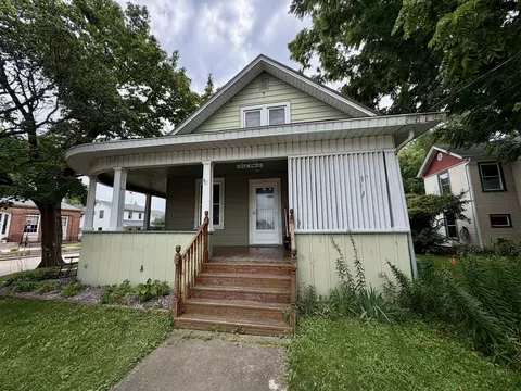 Exterior - 109 E Rapp St, Mount Carroll, IL 61053 photo 3 of 7