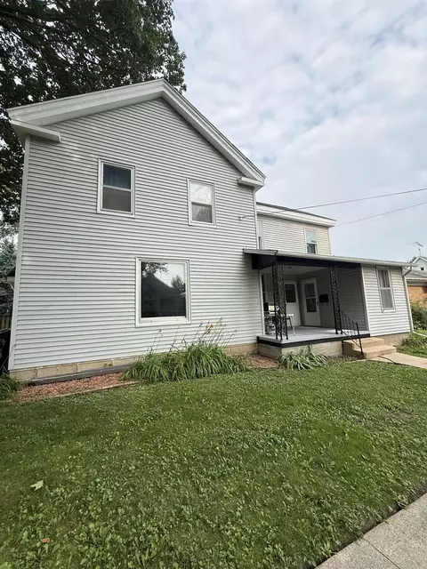 Exterior - 607 S Jackson, Mount Carroll, IL 61053 photo 2 of 2