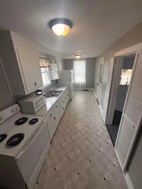 Kitchen - 607 S Jackson, Mount Carroll, IL 61053 photo 1 of 3