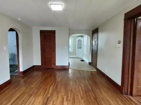 Living - 606 E Perry St, Belvidere, IL 61008 photo 4 of 5