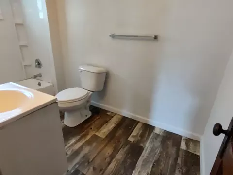 Bath - 606 E Perry St, Belvidere, IL 61008 photo 1 of 2