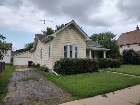 Other - 606 E Perry St, Belvidere, IL 61008 photo 2 of 5