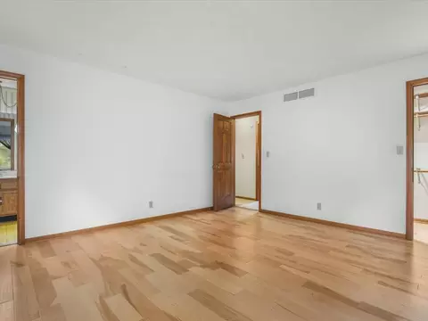 Bedroom - 5431 Murphys Run, Roscoe, IL 61073 photo 1 of 3