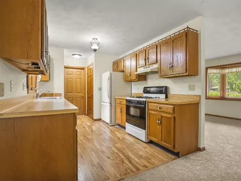 Kitchen - 5431 Murphys Run, Roscoe, IL 61073 photo 1 of 3