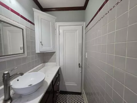 2602 E State St, Rockford, IL 61107 photo 9