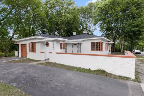 1822 E State St, Rockford, IL 61107
