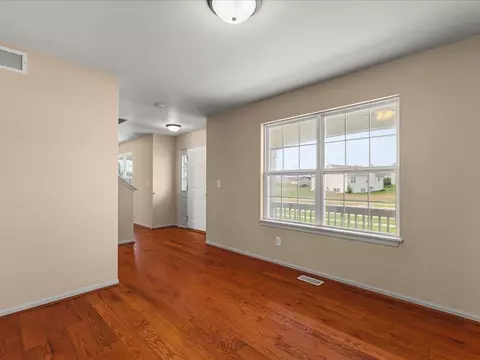 Living - 5571 Thribble Cross, Roscoe, IL 61073 photo 3 of 9