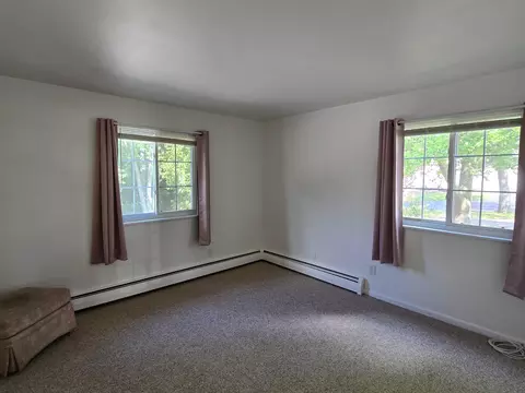 Bedroom - 700 Kiwanis Dr, Freeport, IL 61032 photo 5 of 8