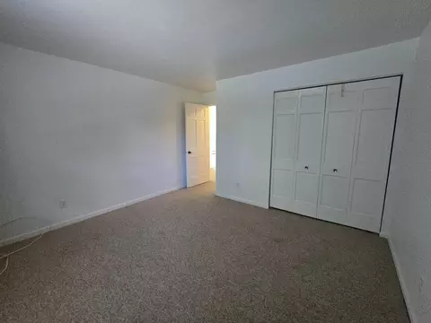 Bedroom - 700 Kiwanis Dr, Freeport, IL 61032 photo 2 of 8