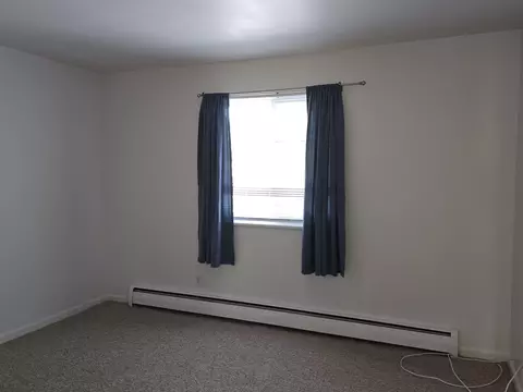 Bedroom - 700 Kiwanis Dr, Freeport, IL 61032 photo 4 of 8