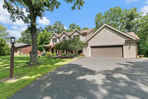Exterior - 7797 N Gate Rd, Roscoe, IL 61073 photo 3 of 17