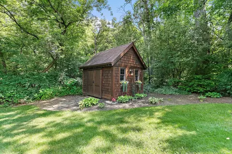 Exterior - 7797 N Gate Rd, Roscoe, IL 61073 photo 7 of 17
