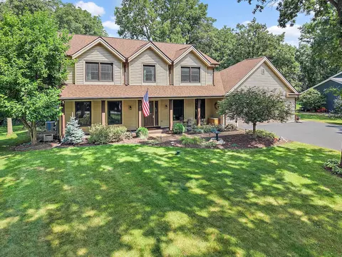 Exterior - 7797 N Gate Rd, Roscoe, IL 61073 photo 15 of 17
