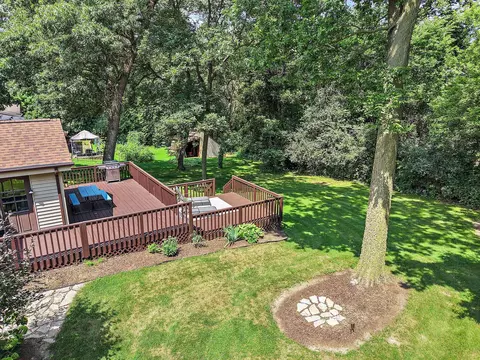 Exterior - 7797 N Gate Rd, Roscoe, IL 61073 photo 16 of 17