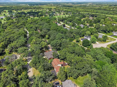 View/Area - 7797 N Gate Rd, Roscoe, IL 61073 photo 4 of 6
