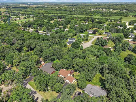 View/Area - 7797 N Gate Rd, Roscoe, IL 61073 photo 3 of 6