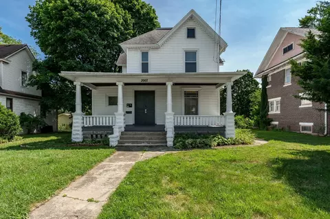 2007 E State St, Rockford, IL 61104