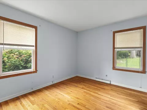 1407 Vassar Rd, Rockford, IL 61103 photo 12