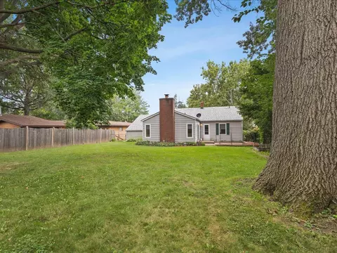1407 Vassar Rd, Rockford, IL 61103 photo 34