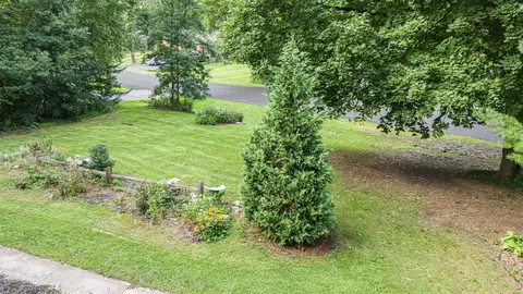 Exterior - 7901 Louella Dr, Roscoe, IL 61073 photo 11 of 11