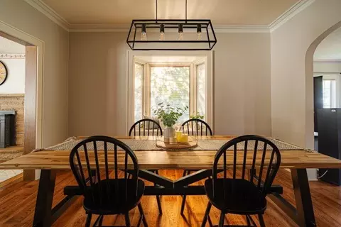 Dining - 724 E Third St, Dixon, IL 61021 photo 4 of 4