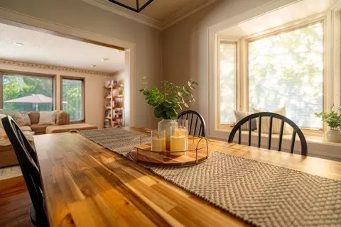 Dining - 724 E Third St, Dixon, IL 61021 photo 3 of 4