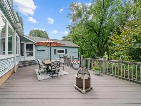 Exterior - 724 E Third St, Dixon, IL 61021 photo 13 of 14