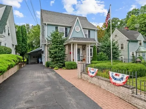 Exterior - 724 E Third St, Dixon, IL 61021 photo 11 of 14