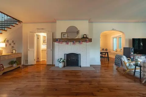 Living - 724 E Third St, Dixon, IL 61021 photo 3 of 5