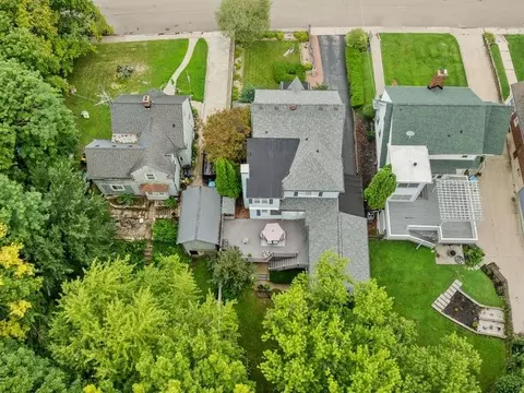 View/Area - 724 E Third St, Dixon, IL 61021 photo 2 of 5
