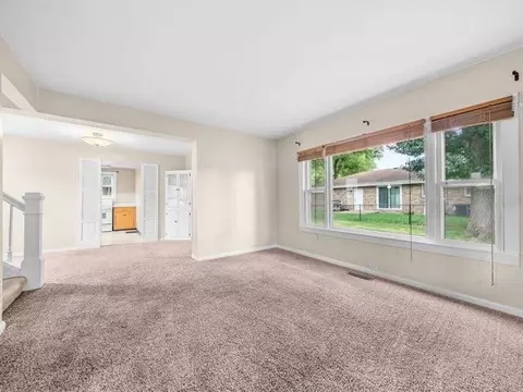 Living - 333 E Front St, Byron, IL 61010 photo 1 of 5
