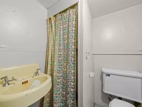 Bath - 333 E Front St, Byron, IL 61010 photo 3 of 3