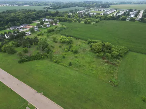 4940 Whiting Rd, Poplar Grove, IL 61065
