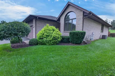 6628 Timberline Ln, Rockford, IL 61108