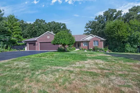 5398 Lakecrest Rd, Caledonia, IL 61011