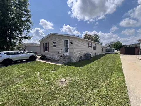 2221 Iris Ave, Belvidere, IL 61008