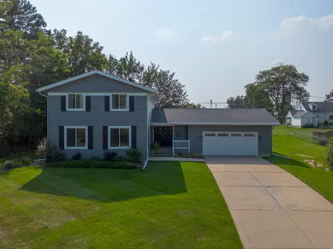 Exterior - 1122 S Benson Blvd, Freeport, IL 61032 photo 13 of 13