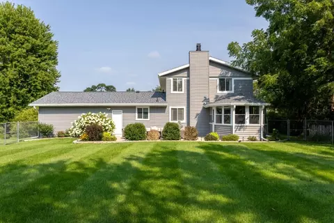 Exterior - 1122 S Benson Blvd, Freeport, IL 61032 photo 10 of 13