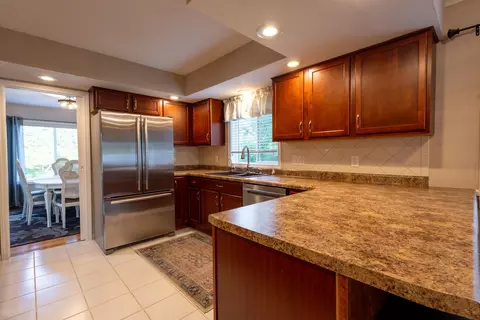 Kitchen - 1122 S Benson Blvd, Freeport, IL 61032 photo 3 of 5