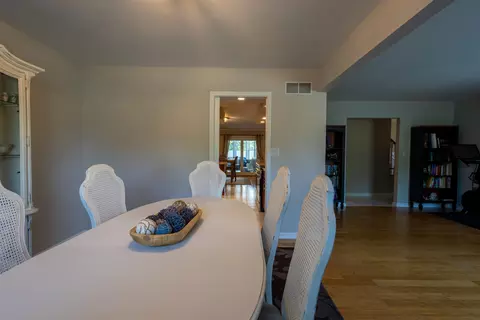 Dining - 1122 S Benson Blvd, Freeport, IL 61032 photo 2 of 4
