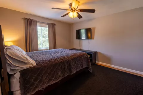 Bedroom - 1122 S Benson Blvd, Freeport, IL 61032 photo 2 of 4